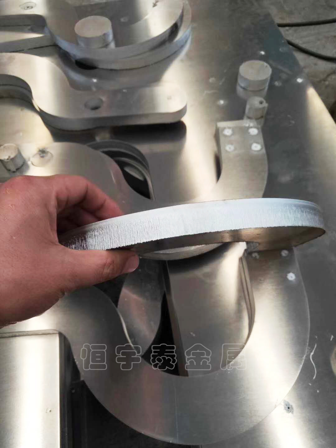 廣州激光切割加工費用