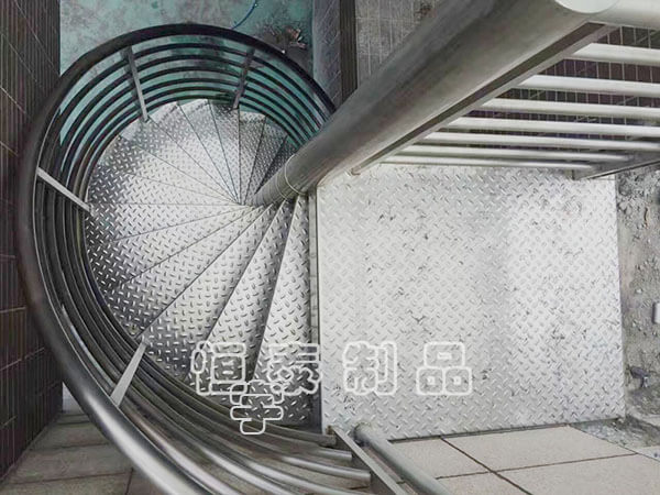 不銹鋼樓梯扶手應(yīng)該如何搭配看起來才能更加吸引人